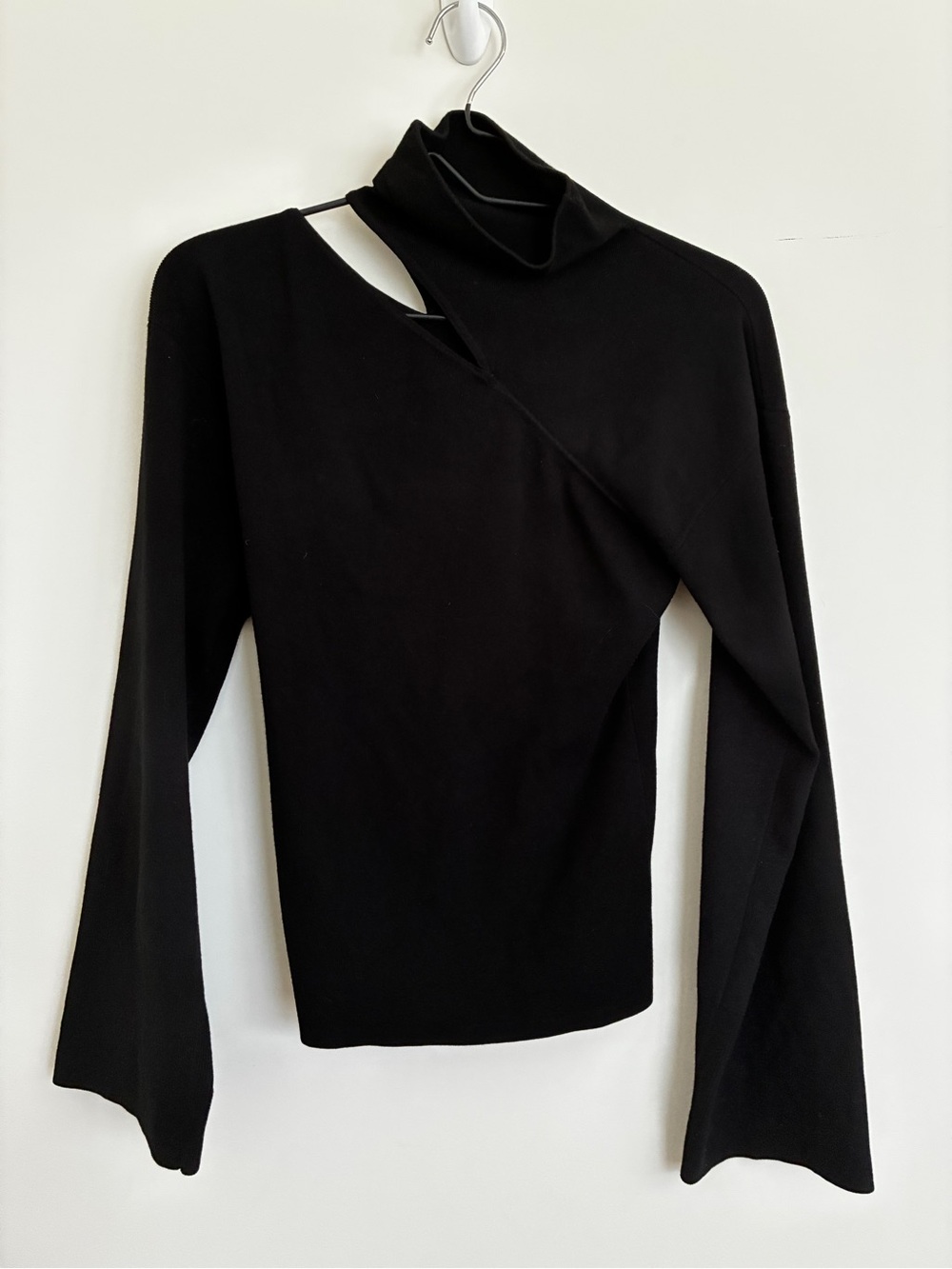 A.L.C. Black Asymmetrical Cutout Long-Sleeve Top size medium